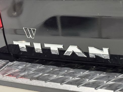 Used 2017 Nissan Titan Platinum Reserve image 44