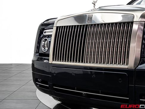 Used 2010 Rolls-Royce Phantom Drophead Coupe image 14