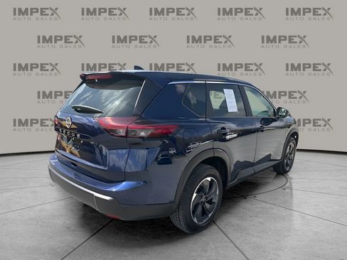 Used 2025 Nissan Rogue SV image 5