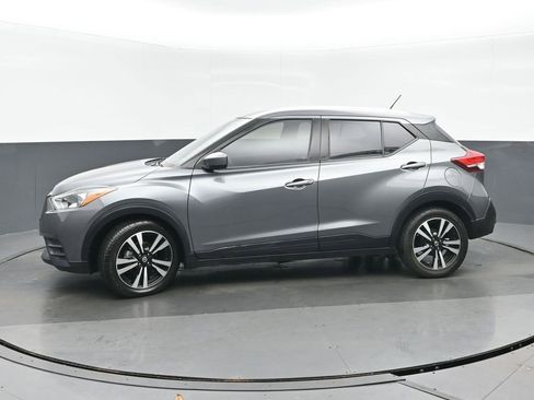 Used 2020 Nissan Kicks SV image 6