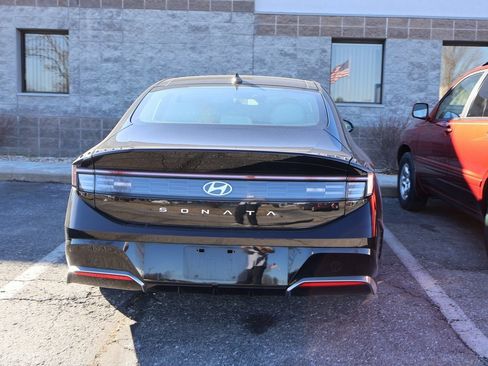 Certified 2024 Hyundai Sonata SEL w/ Convenience Package image 19