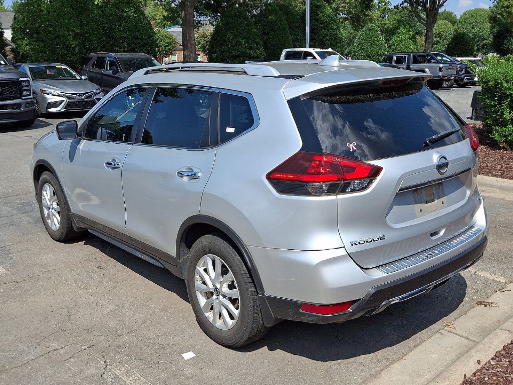 Used 2018 Nissan Rogue SV w/ Premium Package FWD image 6