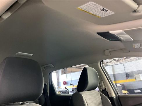 Used 2021 Nissan Rogue SV image 14