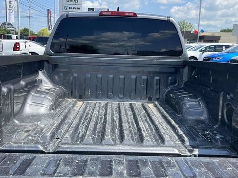 Used 2024 Nissan Frontier S w/ Technology Package RWD image 19