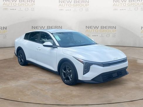 New 2026 Kia K4 FWD image 7
