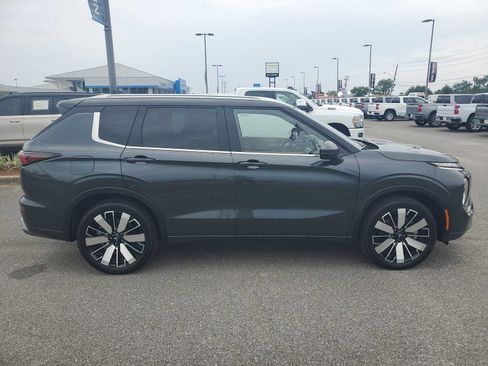 Used 2025 Mitsubishi Outlander SEL FWD image 9