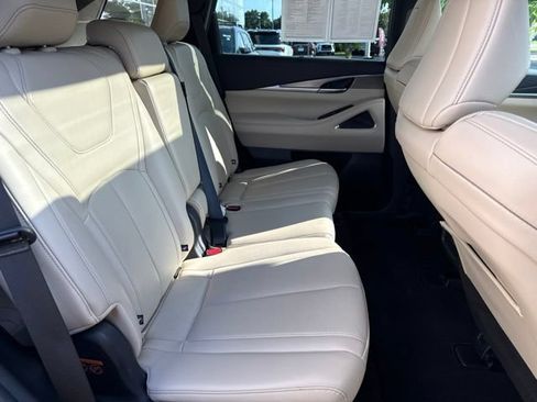 Certified 2025 INFINITI QX60 Luxe AWD/4WD image 15