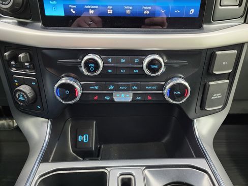 Used 2022 Ford F150 XLT w/ Equipment Group 302A High AWD/4WD image 18