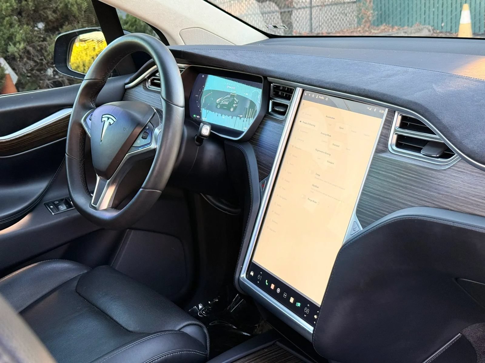 Used 2016 Tesla Model X Performance AWD/4WD image 16