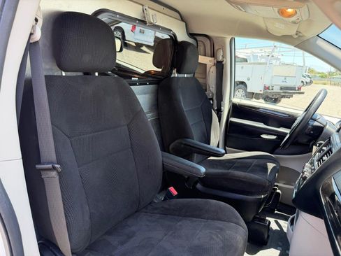 Used 2013 RAM C/V Tradesman FWD image 27