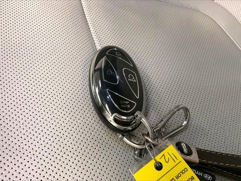 Certified 2025 Hyundai Tucson Limited image 9