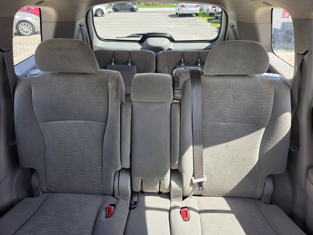 Used 2013 Toyota Highlander Plus FWD image 23
