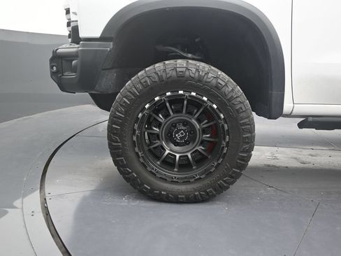 Used 2023 Chevrolet Silverado 1500 ZR2 w/ ZR2 Bison Edition AWD/4WD image 9