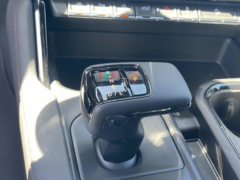 New 2026 GMC Sierra 1500 AT4 w/ AT4 Premium Package AWD/4WD image 20