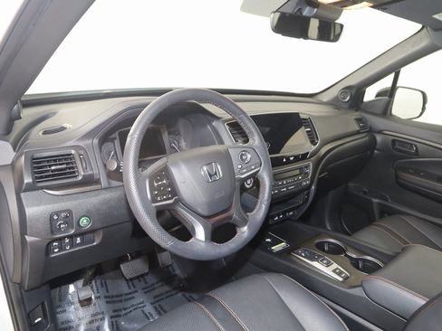 Used 2024 Honda Passport TrailSport image 24