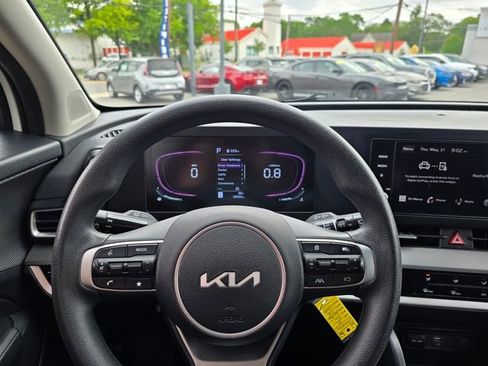 Used 2024 Kia Sportage LX AWD/4WD image 12