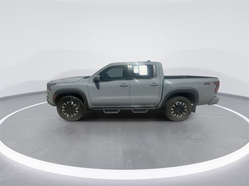 Used 2024 Nissan Frontier PRO-4X w/ Technology Package image 2