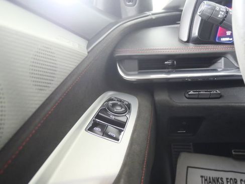 Used 2020 Chevrolet Corvette Stingray Premium Cpe w/ 3LT Preferred Equipment Group image 17