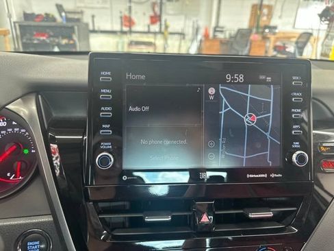 Used 2022 Toyota Camry XSE w/ Navigation Package FWD image 11