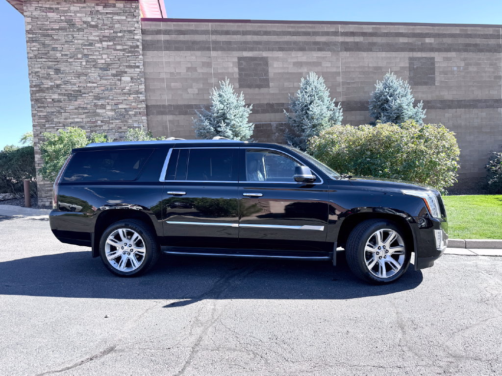 Used 2018 Cadillac Escalade ESV Premium Luxury AWD/4WD image 6