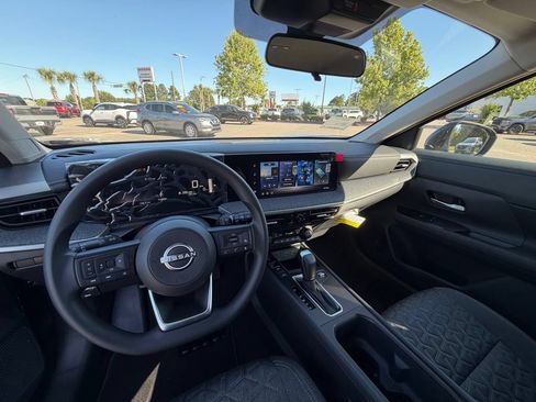 New 2026 Nissan Kicks SV FWD image 5