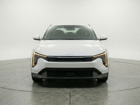 Used 2025 Kia K4 LXS image 2