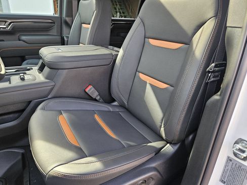 New 2026 GMC Sierra 2500 AT4 w/ AT4 Premium Plus Package AWD/4WD image 22