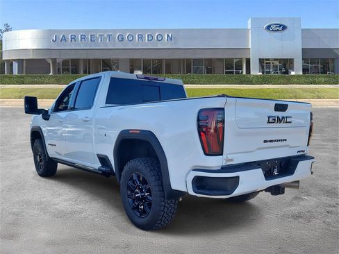 Used 2024 GMC Sierra 2500 AT4 w/ AT4 Premium Plus Package image 3