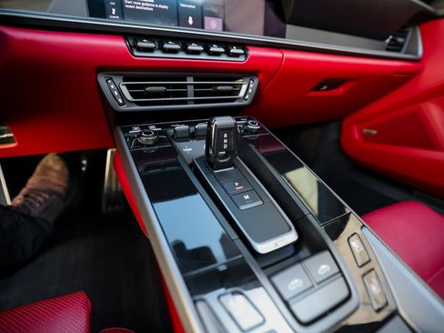 Certified 2021 Porsche 911 Targa 4S image 20