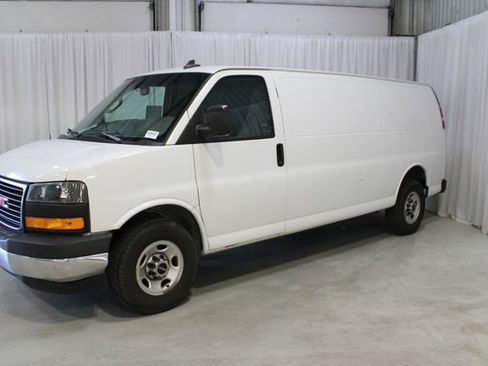 Used 2018 GMC Savana 2500 Extended RWD image 29