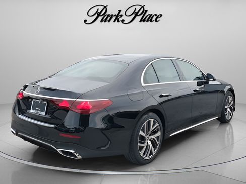 Used 2026 Mercedes-Benz E 350 Sedan image 3