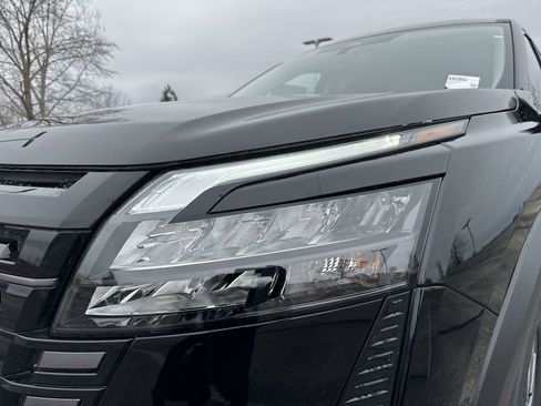 New 2026 Nissan Pathfinder SL image 40