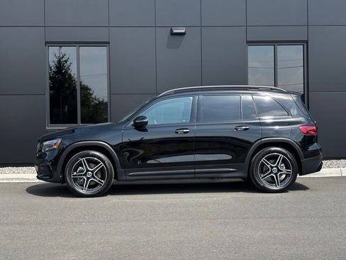 Used 2026 Mercedes-Benz GLB 250 4MATIC image 4