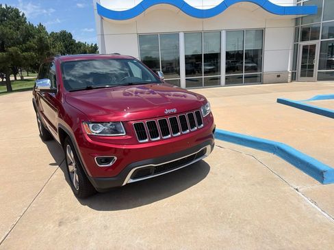Used 2014 Jeep Grand Cherokee Limited w/ Trailer Tow Group IV AWD/4WD image 3