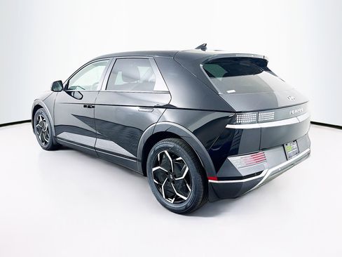 Used 2024 Hyundai Ioniq 5 SE AWD/4WD image 5