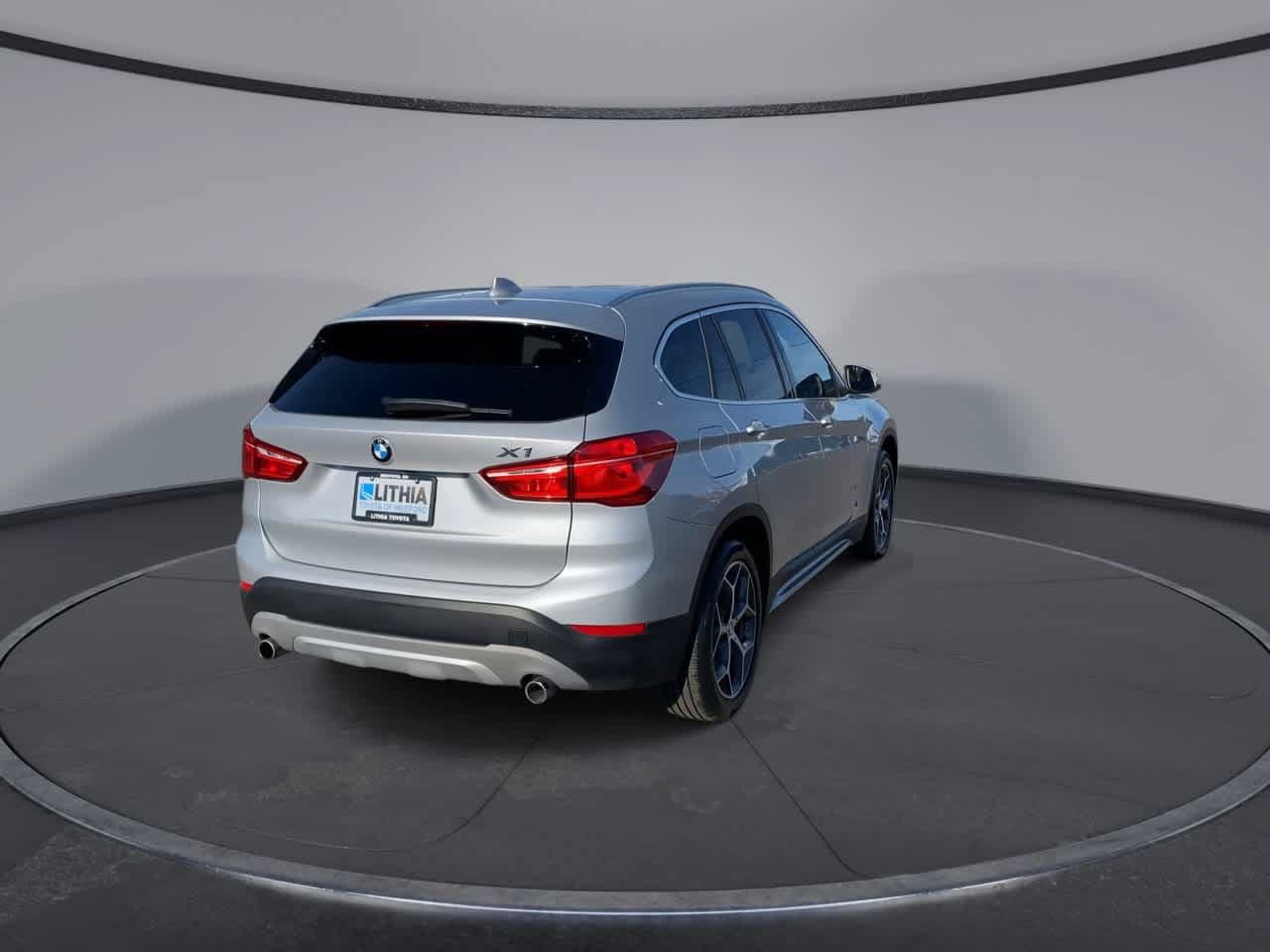 Used 2018 BMW X1 xDrive28i AWD/4WD image 9