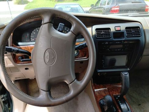 Used 2000 Toyota 4Runner Limited image 6