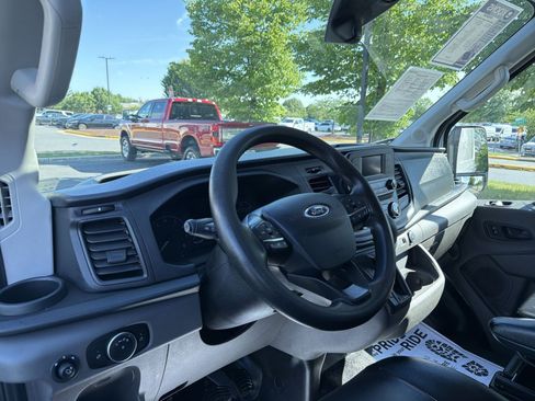 Used 2020 Ford Transit 250 Medium Roof RWD image 20