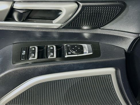 Used 2022 Kia Telluride LX FWD image 14