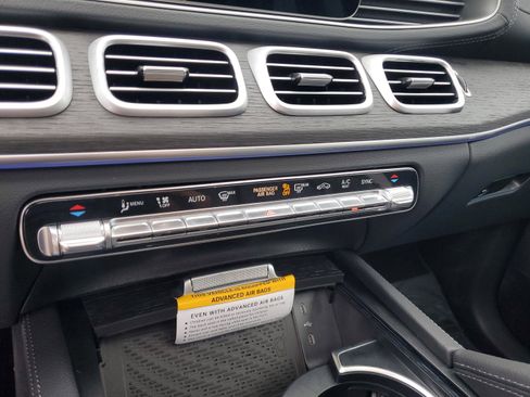 Certified 2026 Mercedes-Benz GLS 450 4MATIC image 37