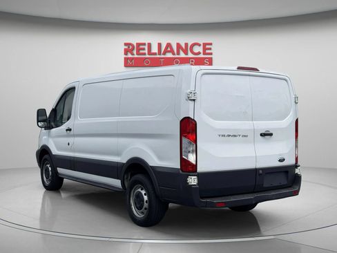 Used 2018 Ford Transit 250 130 Low Roof RWD image 4