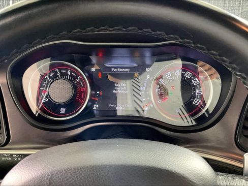 Used 2022 Dodge Challenger R/T RWD image 24