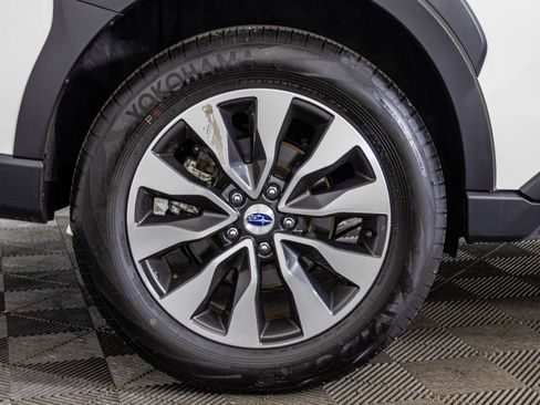 Used 2025 Subaru Outback Limited AWD/4WD image 56