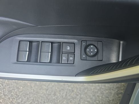 Used 2023 Toyota RAV4 XLE AWD/4WD image 25