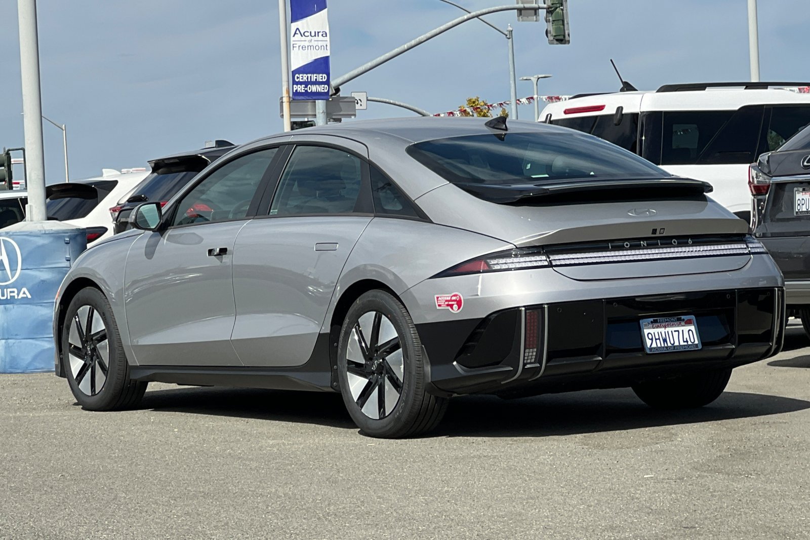Used 2023 Hyundai Ioniq 6 SE RWD image 6