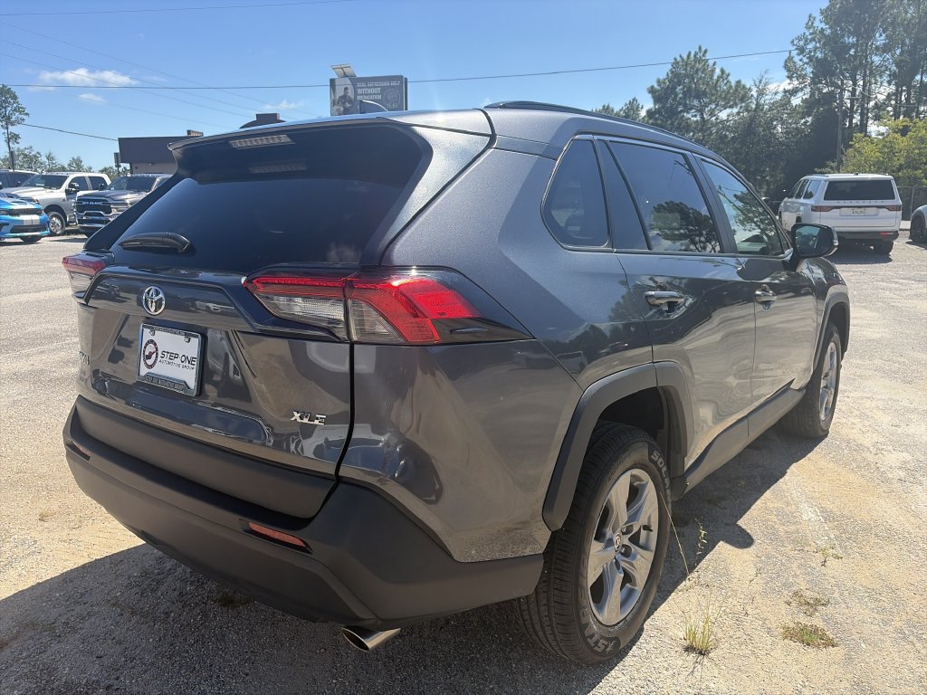 Used 2025 Toyota RAV4 XLE FWD image 6