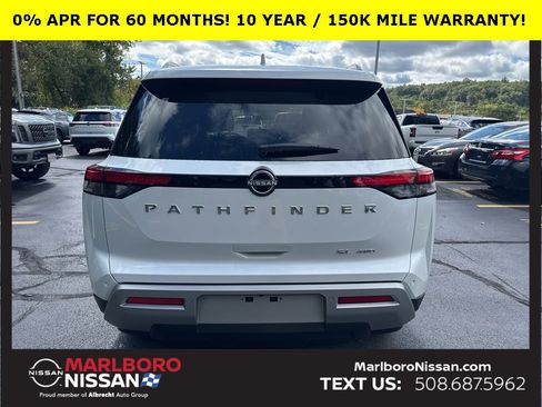 New 2025 Nissan Pathfinder SL image 6