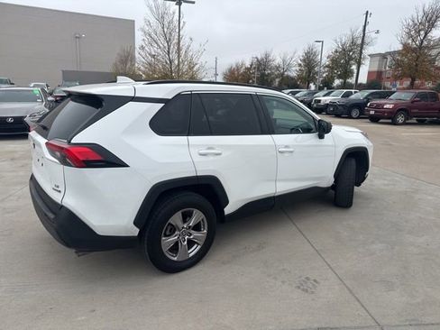 Used 2022 Toyota RAV4 LE image 3