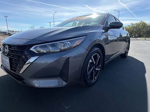 Used 2025 Nissan Sentra SV w/ All-Weather Package image 9