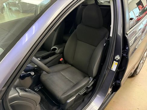 Used 2017 Honda HR-V EX image 15